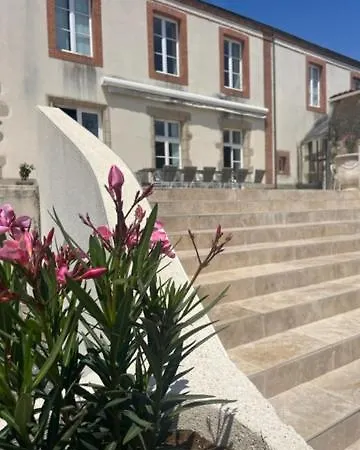 Le Logis Cholet 49300 Lieu Exceptionnel En Famille Ou Amis Villa